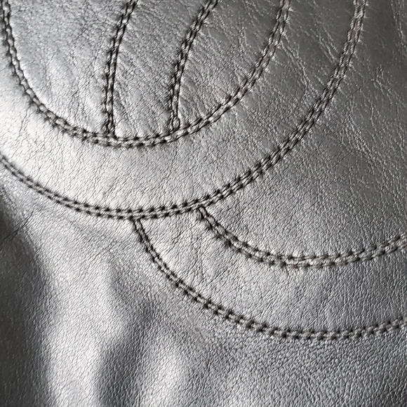 Chanel tote bag - Picture 7 of 16